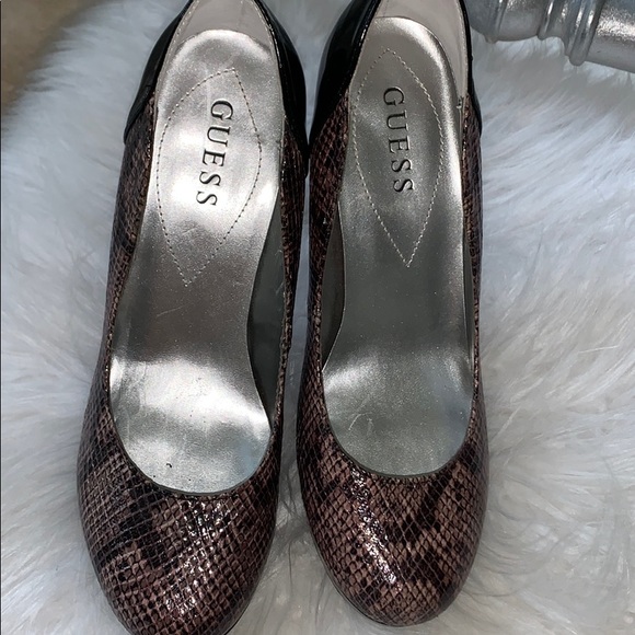 Guess python inspired high heels sz 7 - Picture 4 of 6